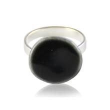 Stor pianosort fingerring