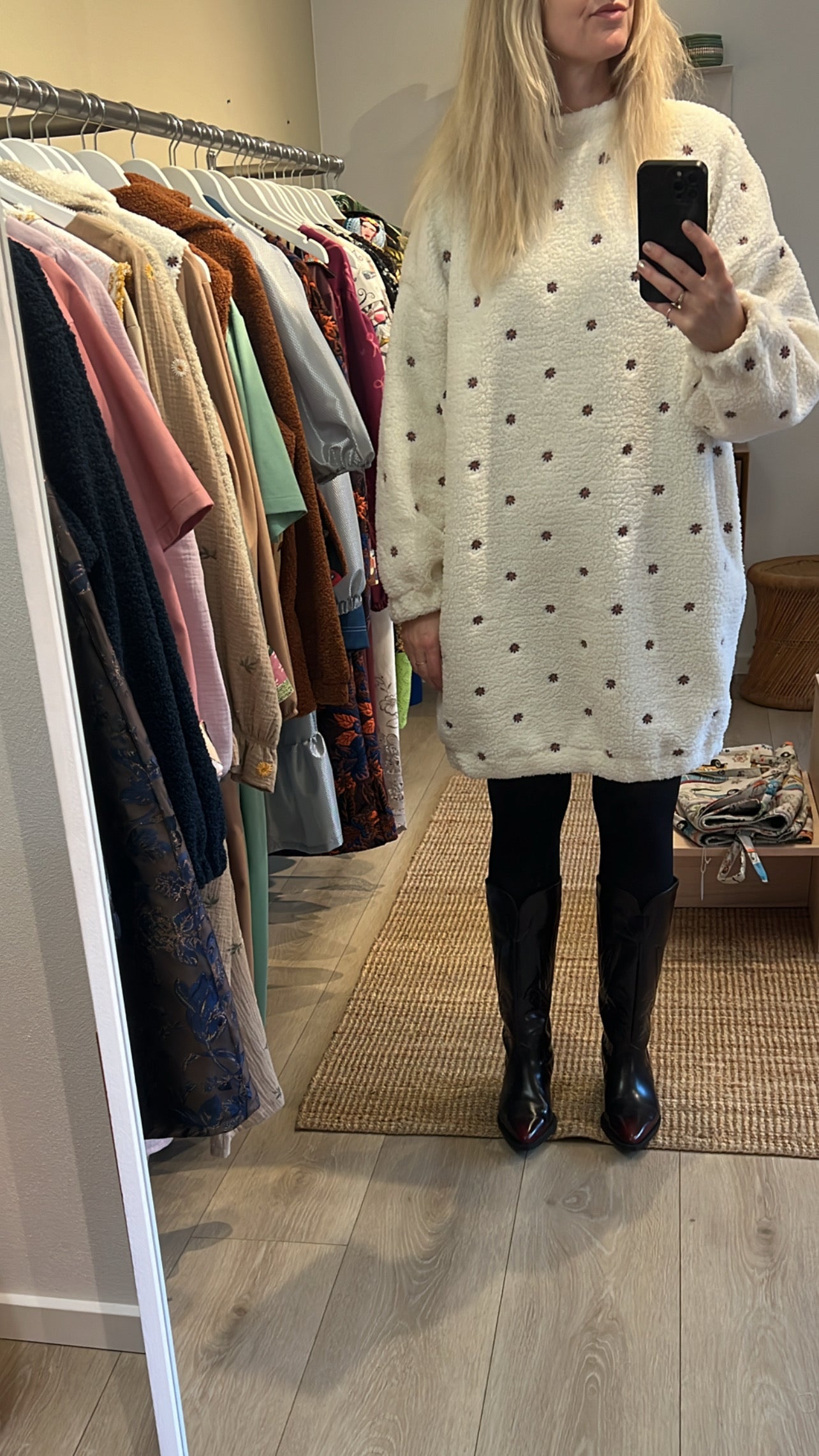 Teddy Sweat Kjole - Embroidery - Billede 3