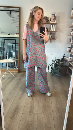 Viddebuks - Strawberry Denim Look