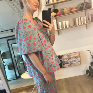 Carla Bluse - Strawberry Denim look