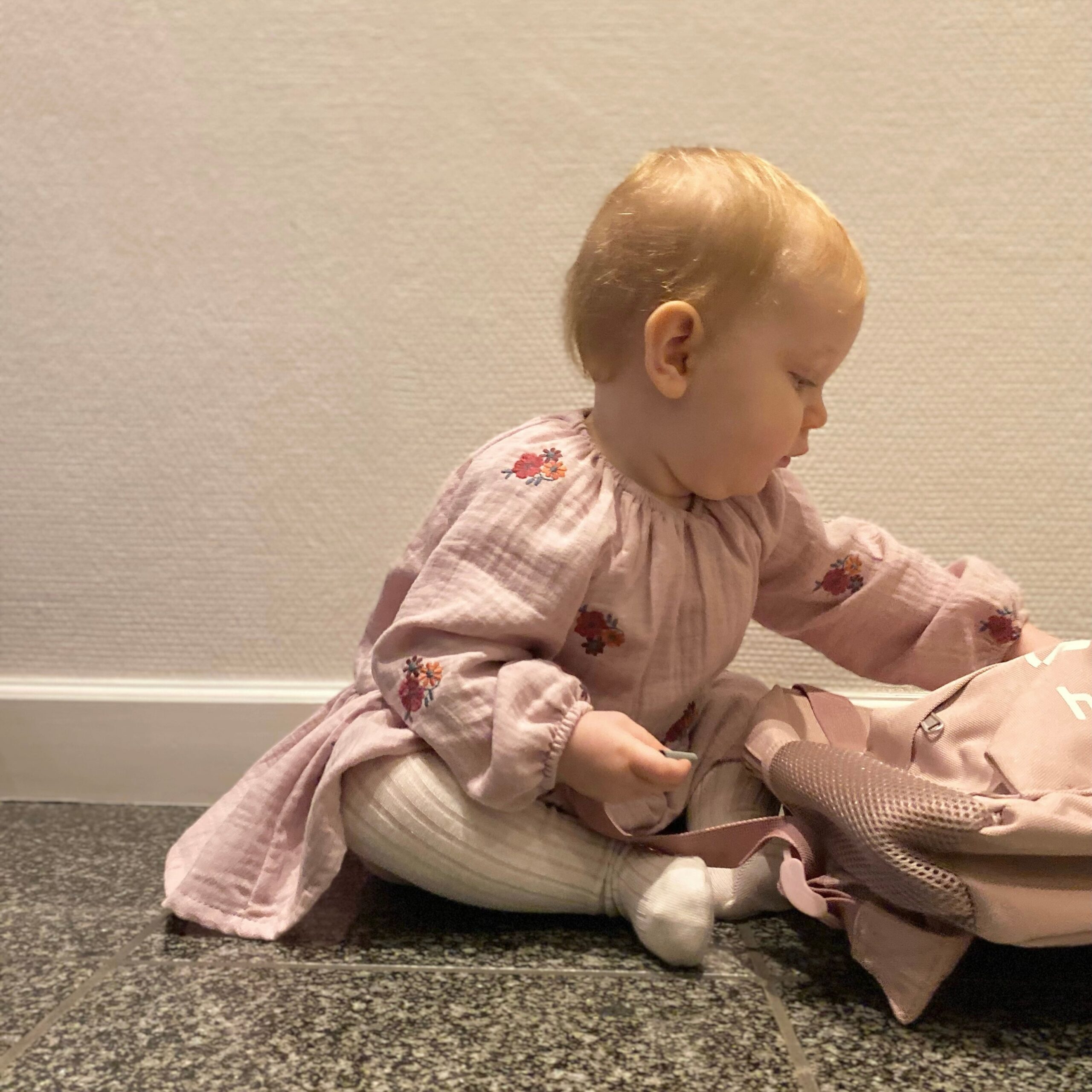 Marleen Baby Romper Kjole - Rose embroidery Flowers