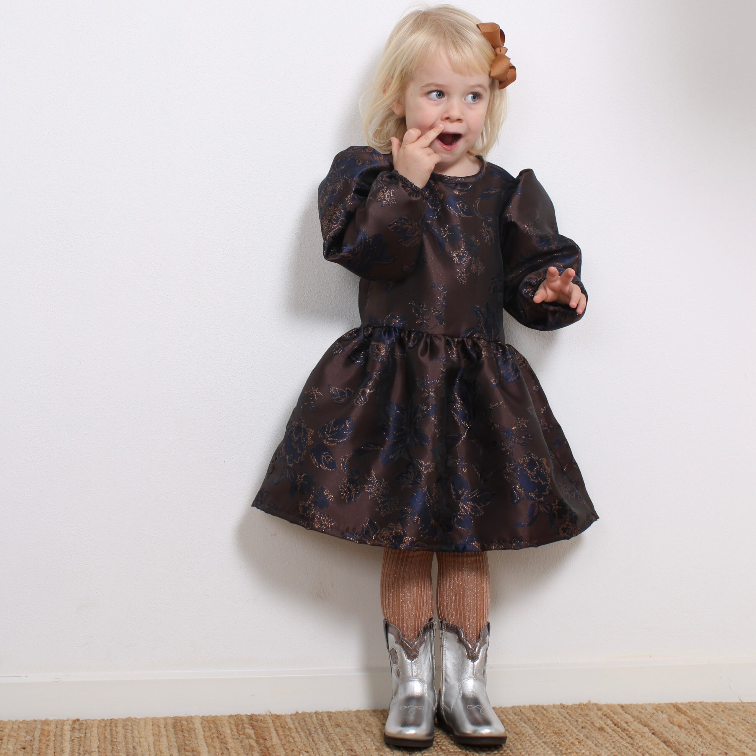 Siva Kjole - Jacquard Glitter Rose